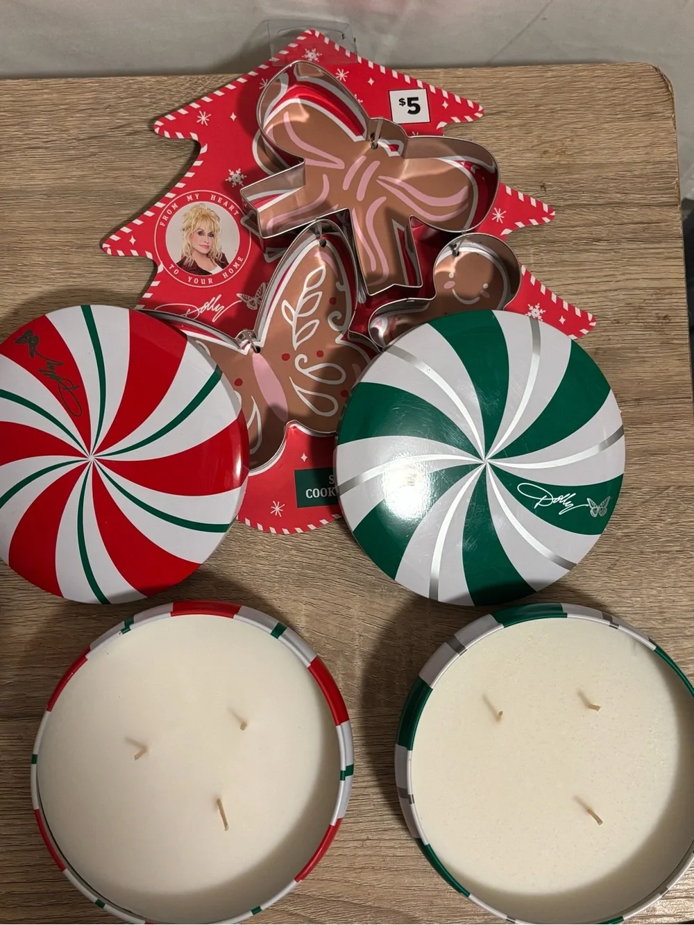 Dolly Parton Christmas Candles and Baking Set 6 pieces